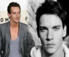 Jonathan Rhys-Meyers es un modelo, actor, productor y cantante irlandés