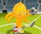 Pypus jugando a fútbol 