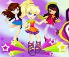 Polly bailando con unas amigas