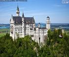 El castillo de Neuschwanstein está situado en Baviera, Alemania