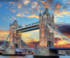 El Puente de la Torre, Inglaterra