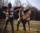 Arqueros, soldados medievales armados con un arco