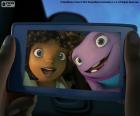 Selfie de Tip y Oh en la película Home: Hogar, dulce hogar