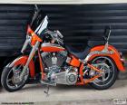 Harley Davidson CVO Softail FLST Convertible Screamin Eagle de color naranja
