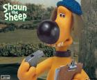 Bitzer con un silbato