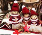 Tres muñecos navideños