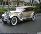 Automóvil Packard 740, modelo Standard Eight, con carrocería turismo, fabricado en 1930