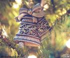 Dos bonitas campanas de Navidad para adornar el árbol