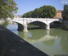 El puente Giuseppe Mazzini o puente Mazzini, es un puente que cruza el río Tíber, Roma, Italia