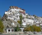 El monasterio de Hemis es un monasterio budista tibetano del linaje de Drukpa, situado en Hemis, Ladakh, la India