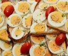 Tostadas de huevo duro