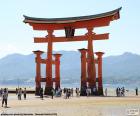 Torii del Santuario Itsukushima, Japón