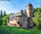 El Castillo de Mespelbrunn, uno de los más hermosos y pintorescos del norte de Baviera, Alemania