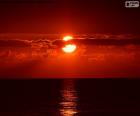 Puesta de sol en el mar