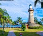 El faro de Castillo Grande en Cartagena, Colombia