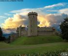 El Castillo de Warwick es un castillo medieval construido junto al río Avon, Warwick, Inglaterra 