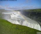 La catarata de Gullfoss en el cañón del río Hvitá en el suroeste de Islandia
