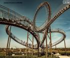 La escalera que parece una montaña rusa, en Duisburgo, Alemania