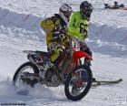 Puzzle de Skijoring, esquiador y moto