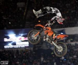 Puzzle de Red Bull X-Fighters, Dead Body