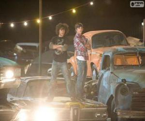 Puzzle de Troy Bolton y Chad, dos grandes amigos