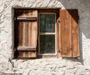 Puzzle de Ventana con porticones de madera