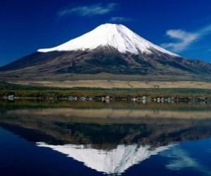 Puzzle de Volcán Fuji Yama, es la montaña más alta del país con 3.776 metros, Japón